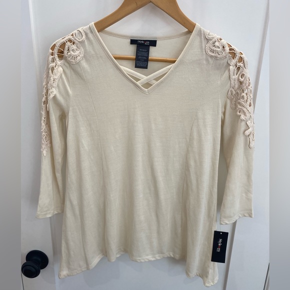 3/$12 Style & Co petite blouse with lace - Picture 1 of 4